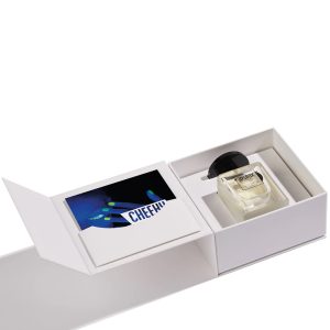 Jusbox-Perfumes-Black-Powder box inside